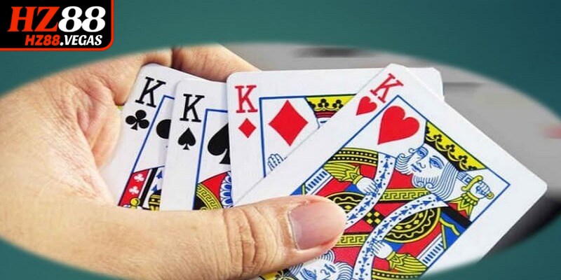 Bài tố 3 lá được biết là một dạng biến thể của trò chơi Poker